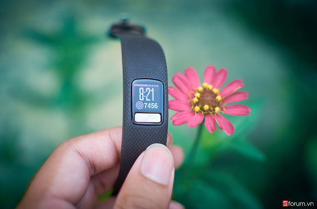 Garmin Vivofit 4 theo dõi sức khỏe toàn diện Garmin Vivofit 4 theo dõi sức khỏe toàn diện
