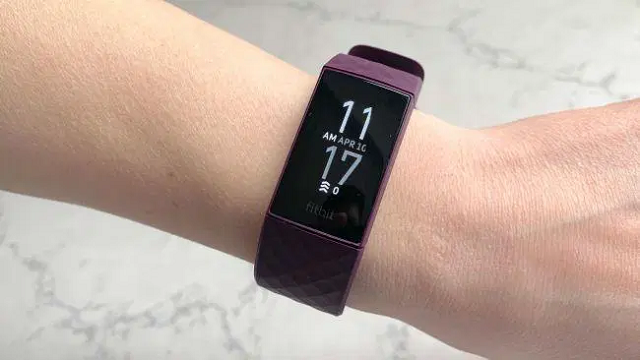 Fitbit Charge 4 tốt cho theo dõi sức khỏe người già. Fitbit Charge 4 tốt cho theo dõi sức khỏe người già.